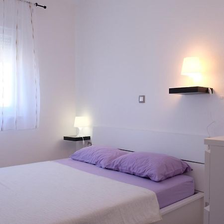 Apartmani Mojca Selce Exteriör bild