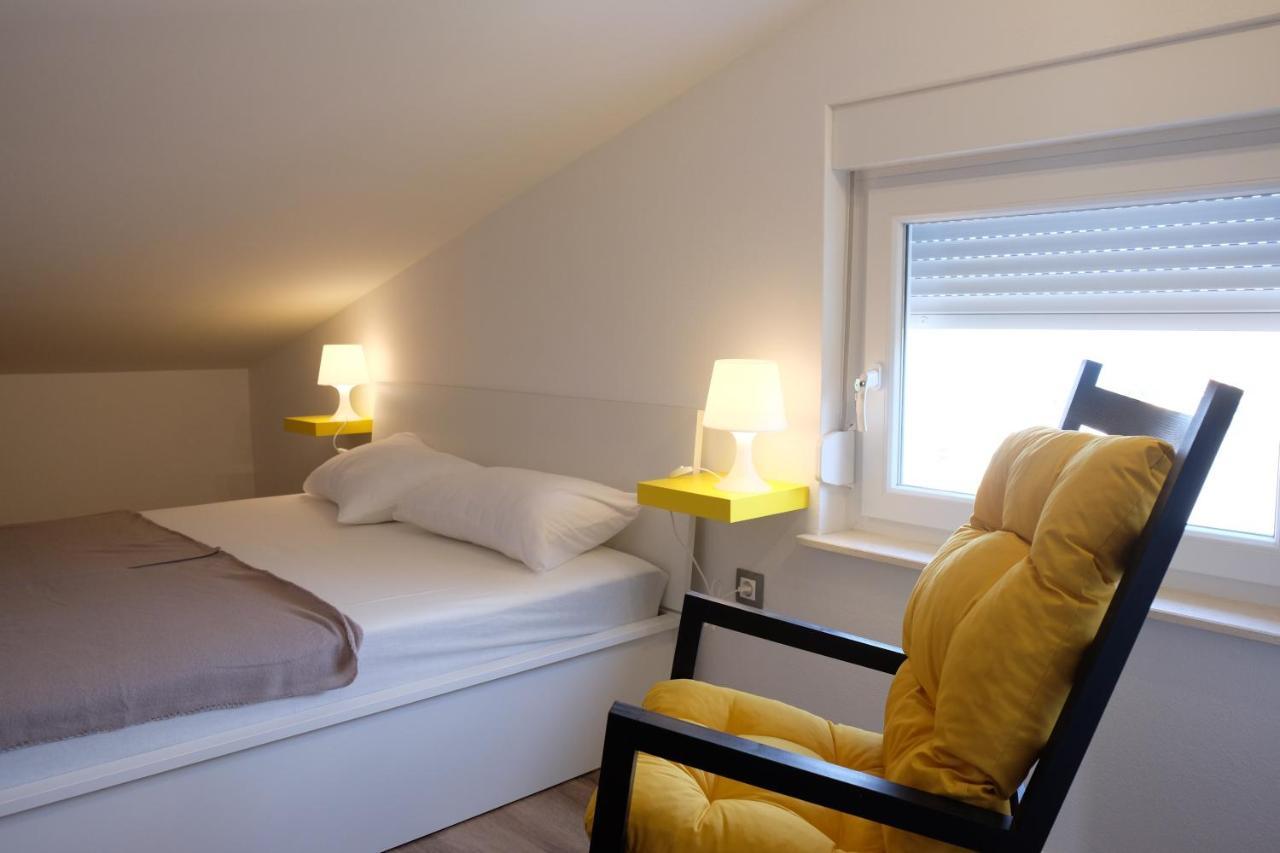 Apartmani Mojca Selce Exteriör bild