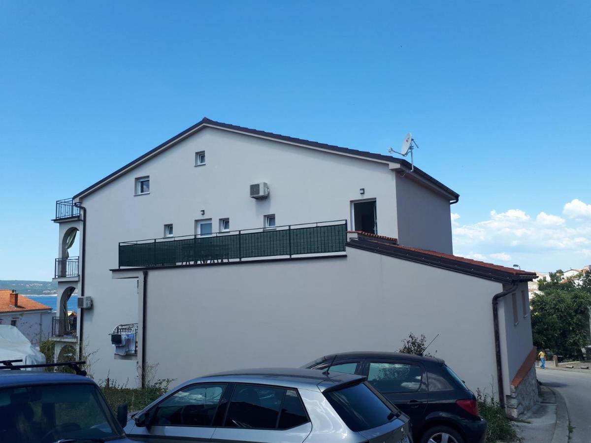 Apartmani Mojca Selce Exteriör bild